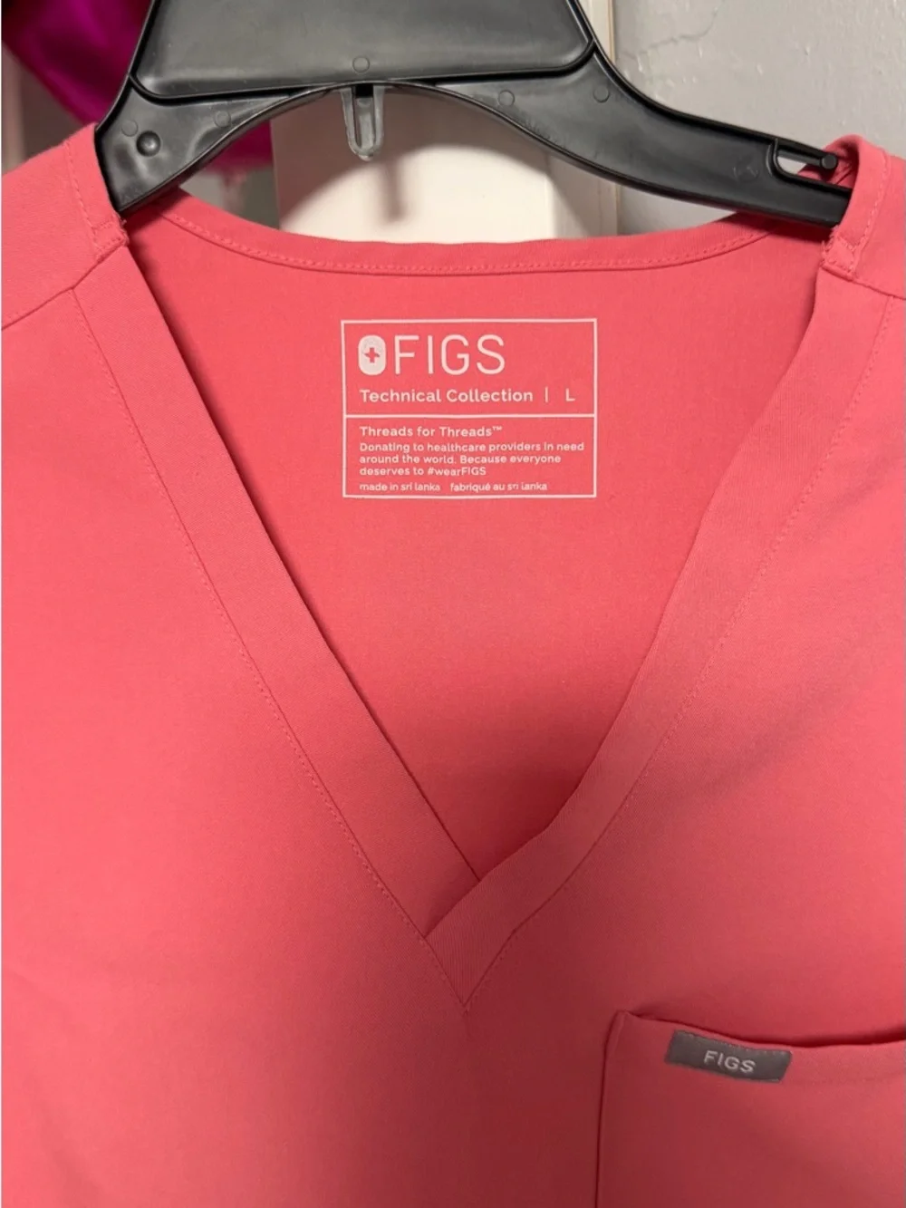 FIGS Coral Pink V-Neck Scrub Top and Drawstring Pants - Picture 4 of 5